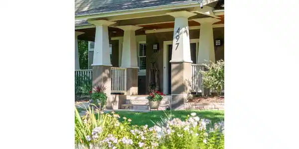 Image 4: Front entry Image 4: Front entry