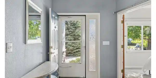Image 4: A bright little welcome home. Image 4: A bright little welcome home.