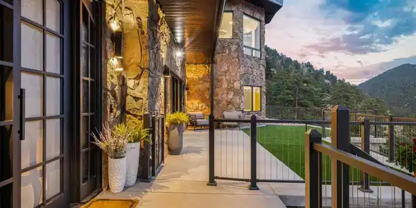 2701 Fall River Road