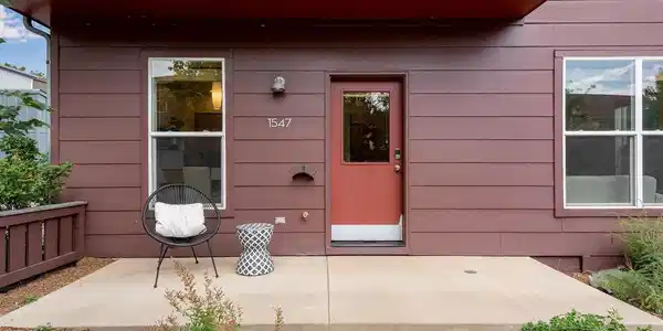 Image 3: Entry and Patio Image 3: Entry and Patio
