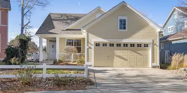 913 Ninebark Lane