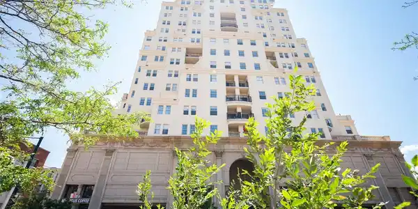 300 W 11th Avenue