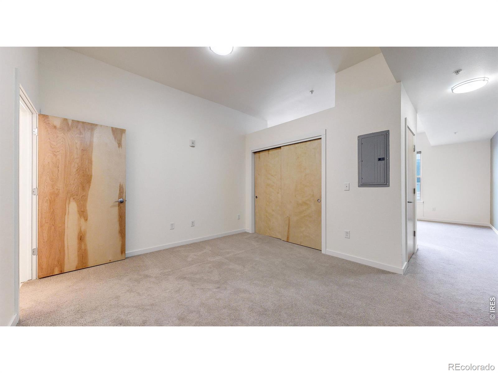Image 3: Flex/Study Room Image 3: Flex/Study Room