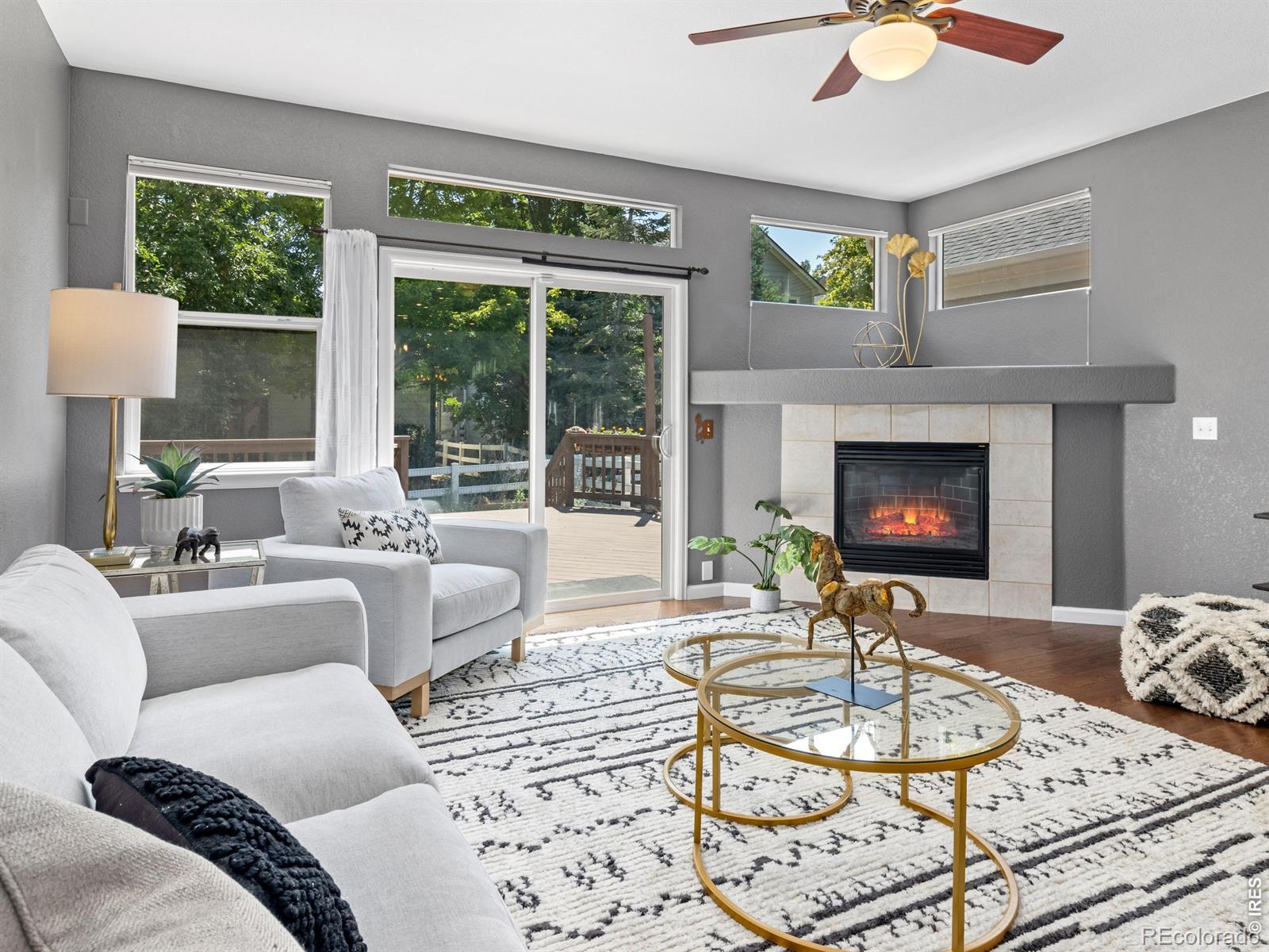 Image 1: Spacious Living Area with Gas Fireplace Image 1: Spacious Living Area with Gas Fireplace