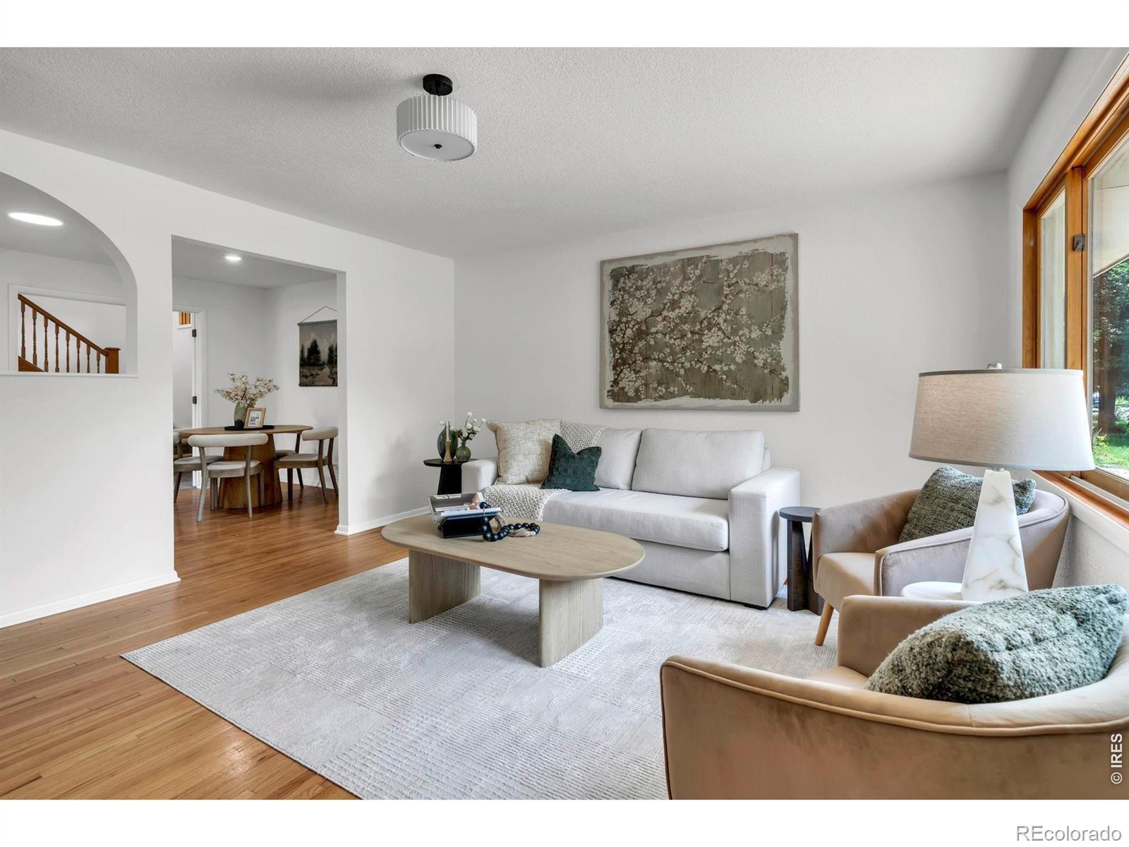 Image 4: Gorgeous living room with large windows Image 4: Gorgeous living room with large windows
