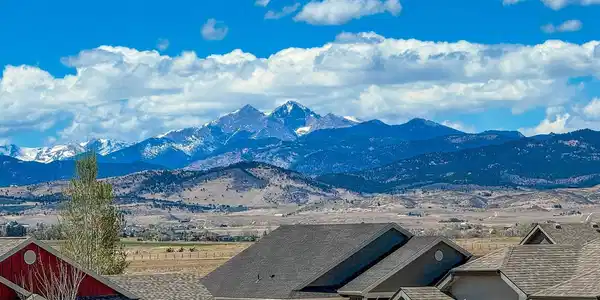 Image 4: Views Image 4: Views