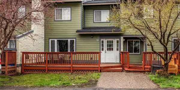 32 Sequoia Court