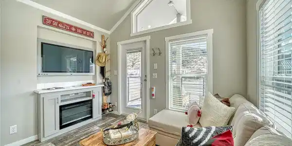 6507 County Road 102