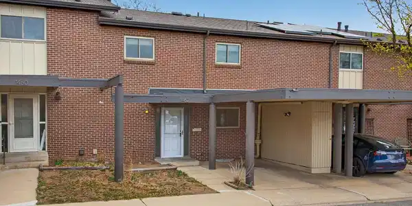 1462 Greenbriar Boulevard