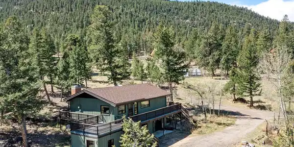 3821 Dollar Lake Drive