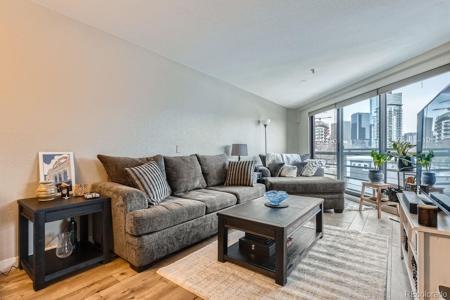 100 Park Avenue W