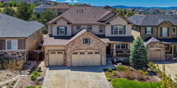 2204 Treetop Drive