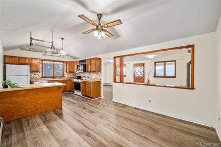 33411 Lake Lane