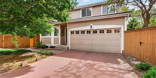 1425 Laurenwood Way