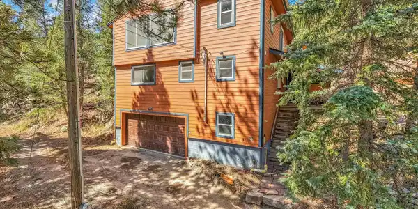 527 Hemlock Drive