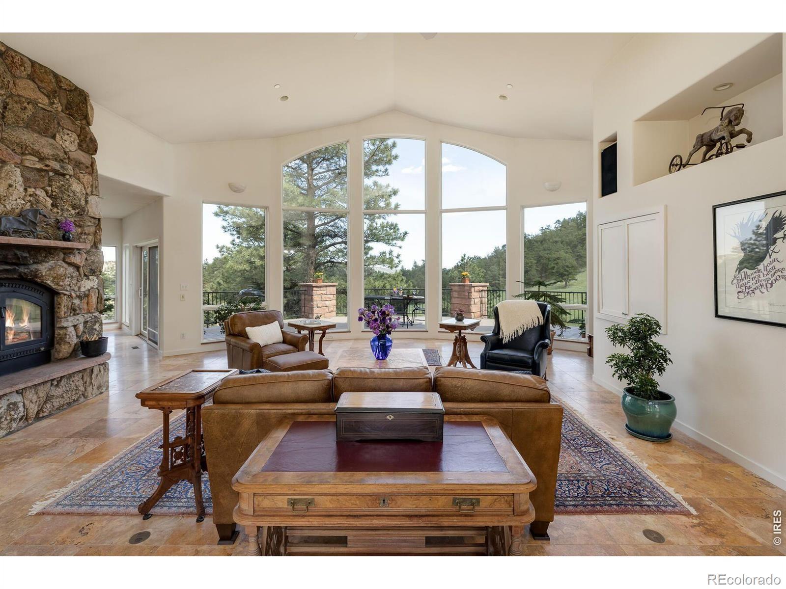 Image 3: Open Floor-plan living areas make the home ideal for family gatherings and enjoying meals with friends, Image 3: Open Floor-plan living areas make the home ideal for family gatherings and enjoying meals with friends,