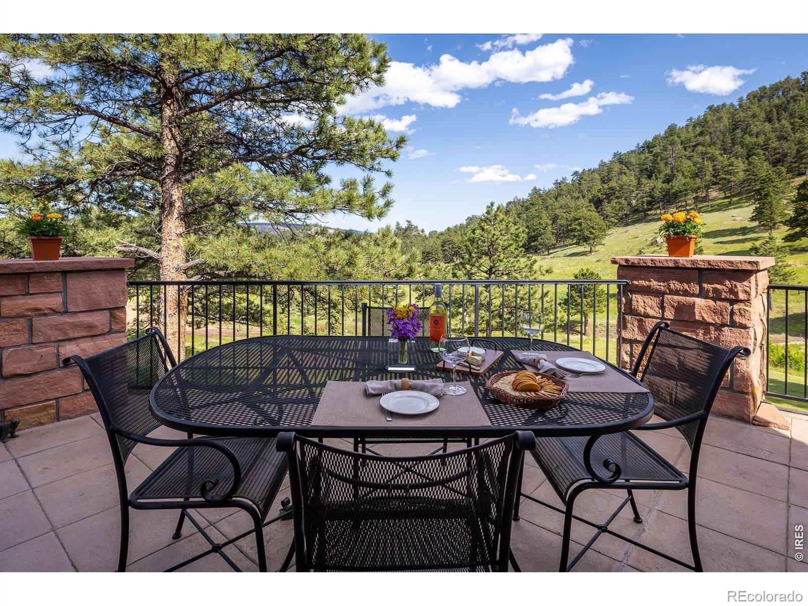 Image 4: Not a bad place to enjoy your morning coffee and breakfast, every morning! Image 4: Not a bad place to enjoy your morning coffee and breakfast, every morning!