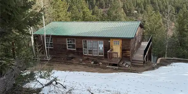 1534 Roland Drive