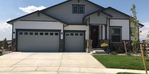 389 Bronco Court