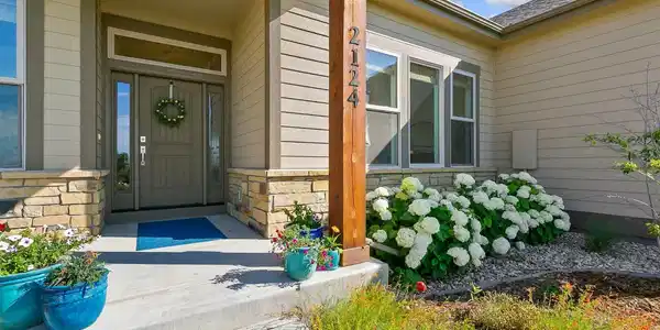 Image 3: Inviting entry and covered front porch Image 3: Inviting entry and covered front porch