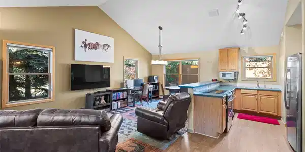 67 Norse Lane