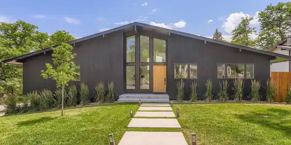 1580 Moss Rock Place