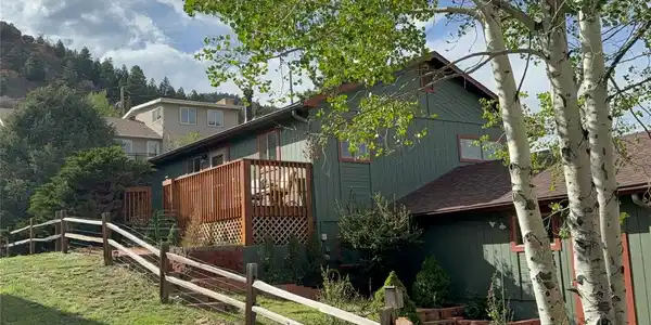 320 Columbine Road