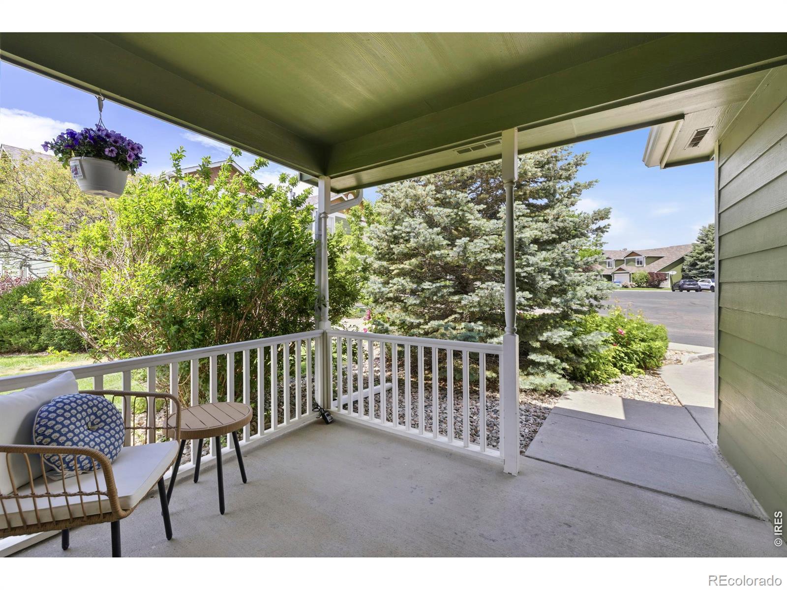 Image 3: Great privacy on your front porch! Image 3: Great privacy on your front porch!