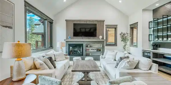 Image 3: Photo does not depict actual unit image. This is a photo of the recently completed 3 bedroom condo.