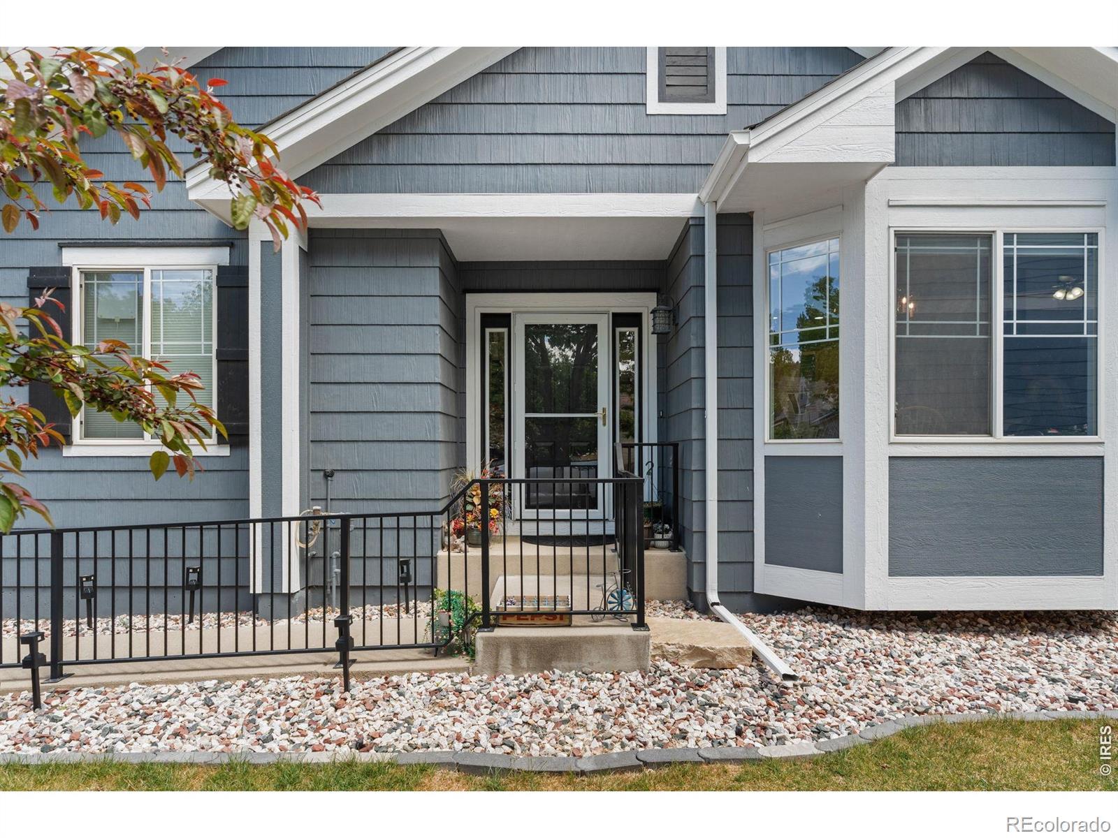 Image 2: Front Entry Image 2: Front Entry