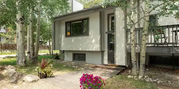 240 Vasquez Road