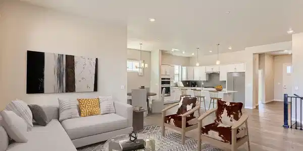 823 W 129th Place