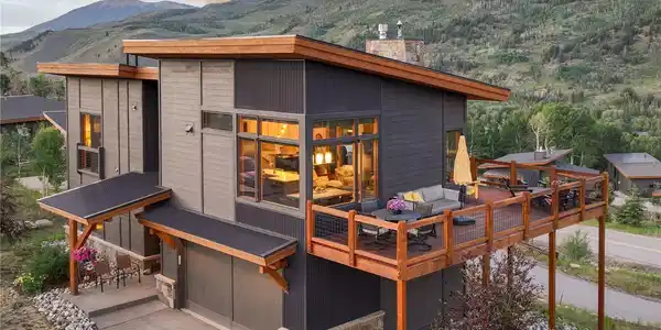 22 Vernon Way