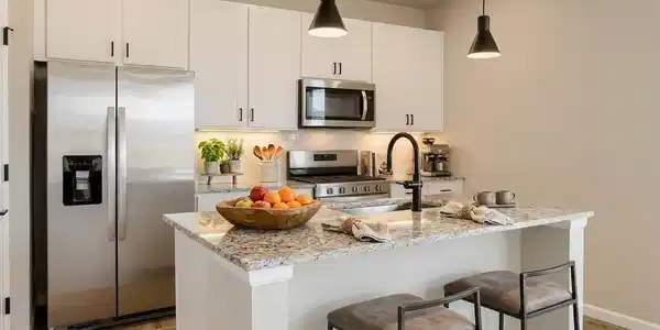 Image 3: Kitchen