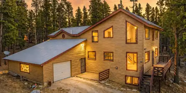 1305 Lakeside Drive