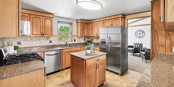 Image 4: Brand new gas range and stainless steel appliances! Image 4: Brand new gas range and stainless steel appliances!