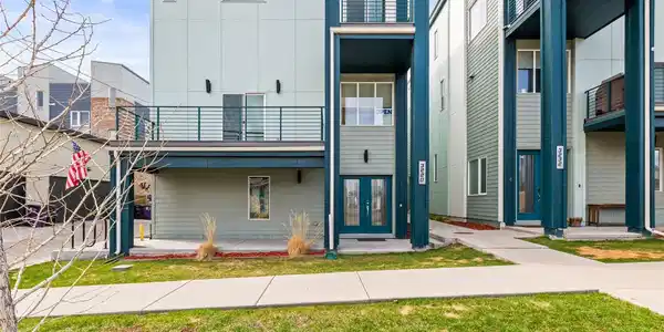 3220 W 20th Street