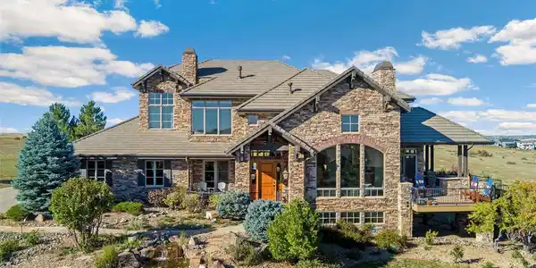 5001 Raintree Circle