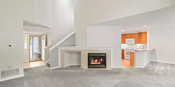 Image 2: Living room