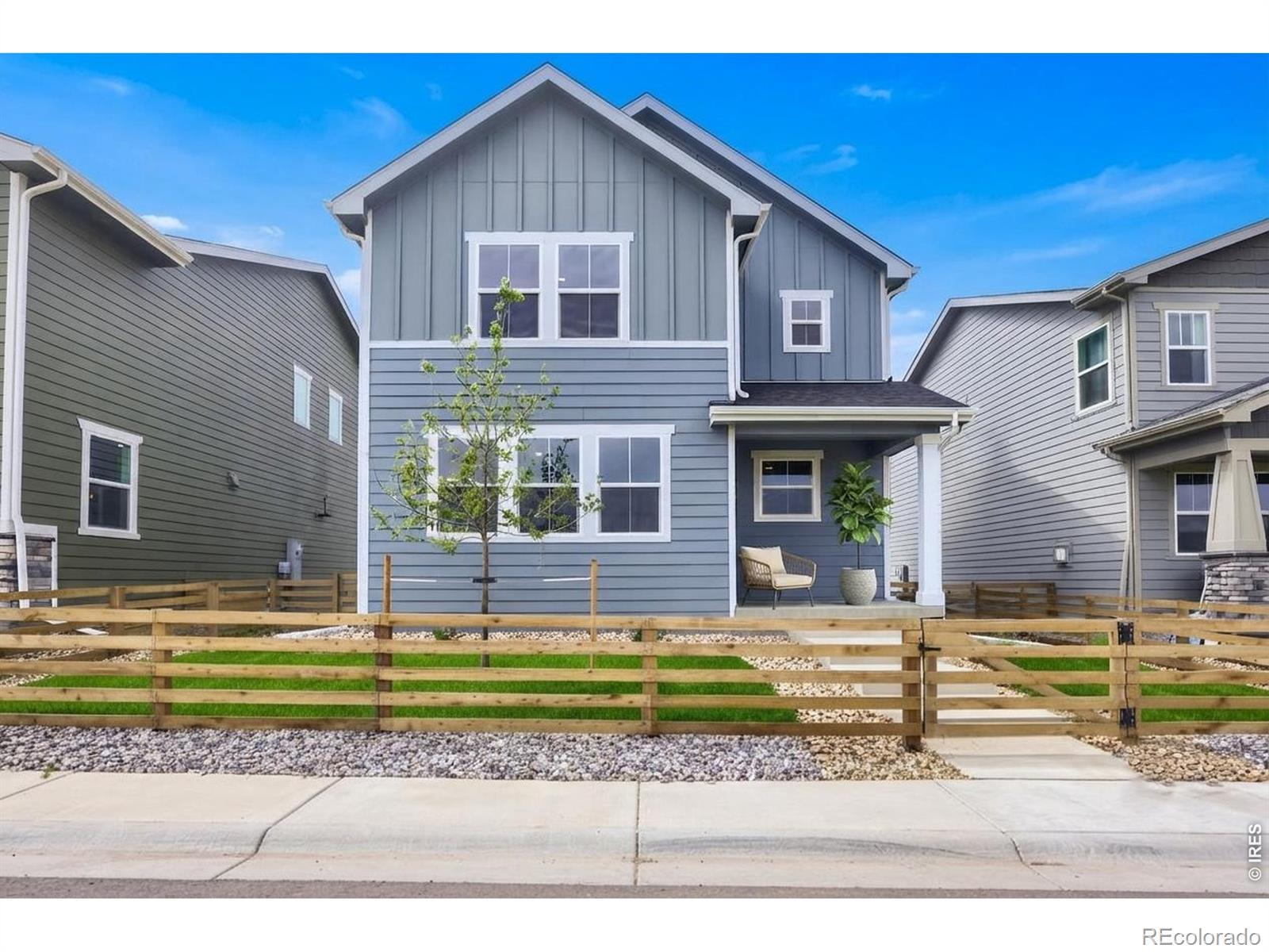 Image 1: Landscaping and fencing is already completed! Image 1: Landscaping and fencing is already completed!