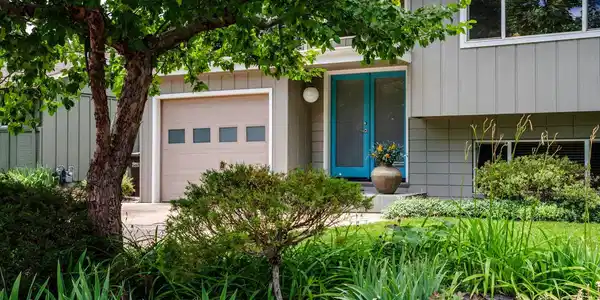 3555 Cloverleaf Drive