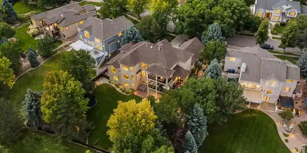 Image 2: Situated on a prime lot, this multi-level home boasts refreshed exterior finishes, mature trees, and an expansive yard overlooking a peaceful eastern pond. Image 2: Situated on a prime lot, this multi-level home boasts refreshed exterior finishes, mature trees, and an expansive yard overlooking a peaceful eastern pond.