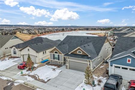 2573 Lakes Edge Drive