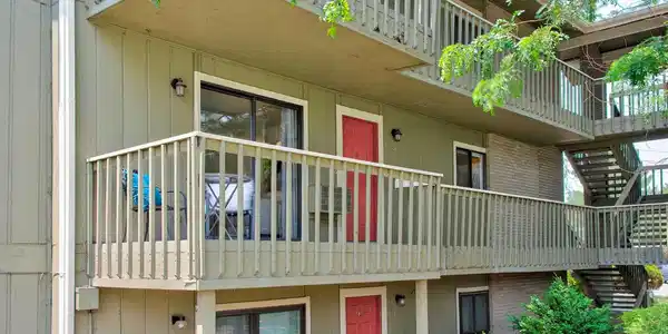 Image 4: Condo 106 is on the 2nd floor Image 4: Condo 106 is on the 2nd floor
