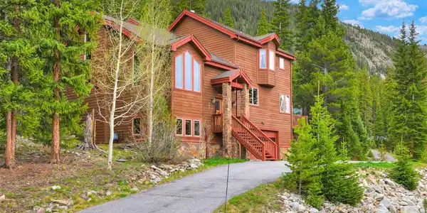 322 Davis Court