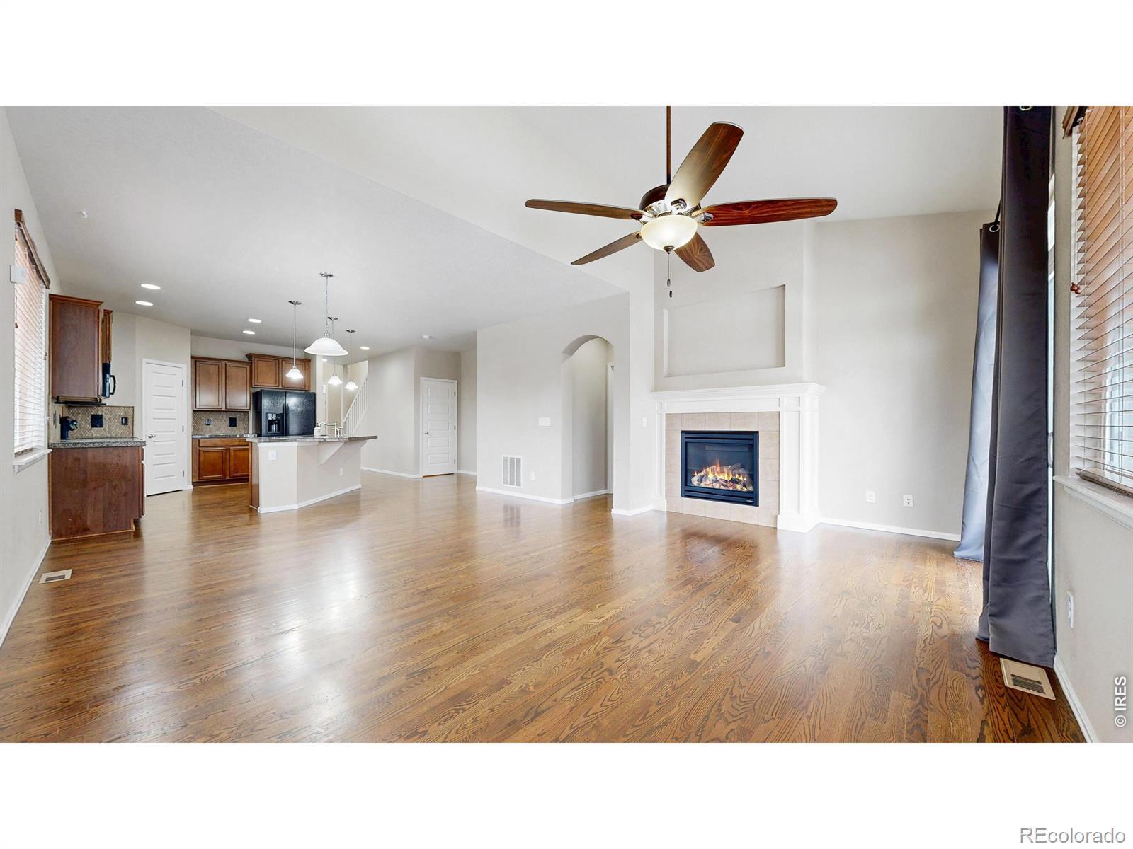 Image 4: Living Room with Fireplace Image 4: Living Room with Fireplace