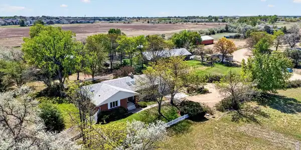 14380 Meadowlark Lane