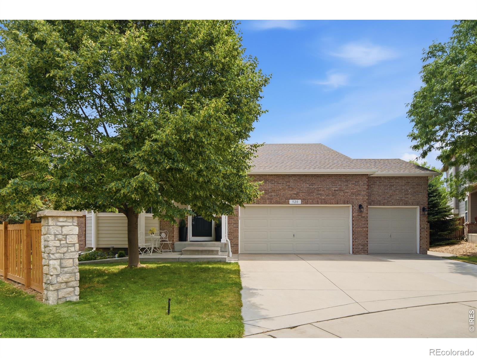 Image 2: Front Yard Image 2: Front Yard