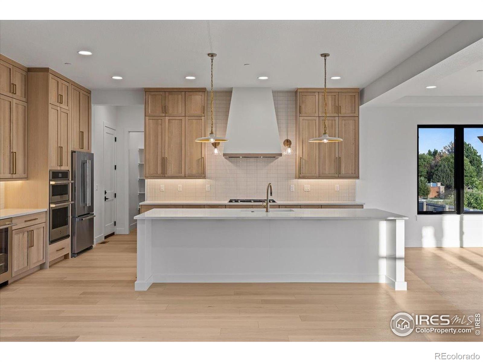 Image 4: Thoughtfully elevated from the start, standard finishes include professional-grade 48-inch dual-fuel ranges and full-height refrigeration and freezer columns-bringing both performance and polished design into the heart of the home. Image 4: Thoughtfully elevated from the start, standard finishes include professional-grade 48-inch dual-fuel ranges and full-height refrigeration and freezer columns-bringing both performance and polished design into the heart of the home.