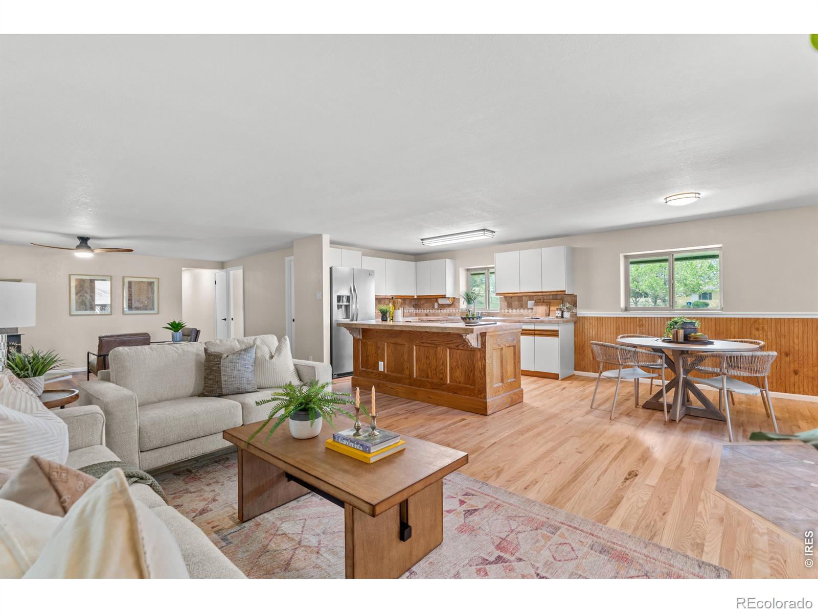 Image 1: Bright, open freshly updated living space! Image 1: Bright, open freshly updated living space!